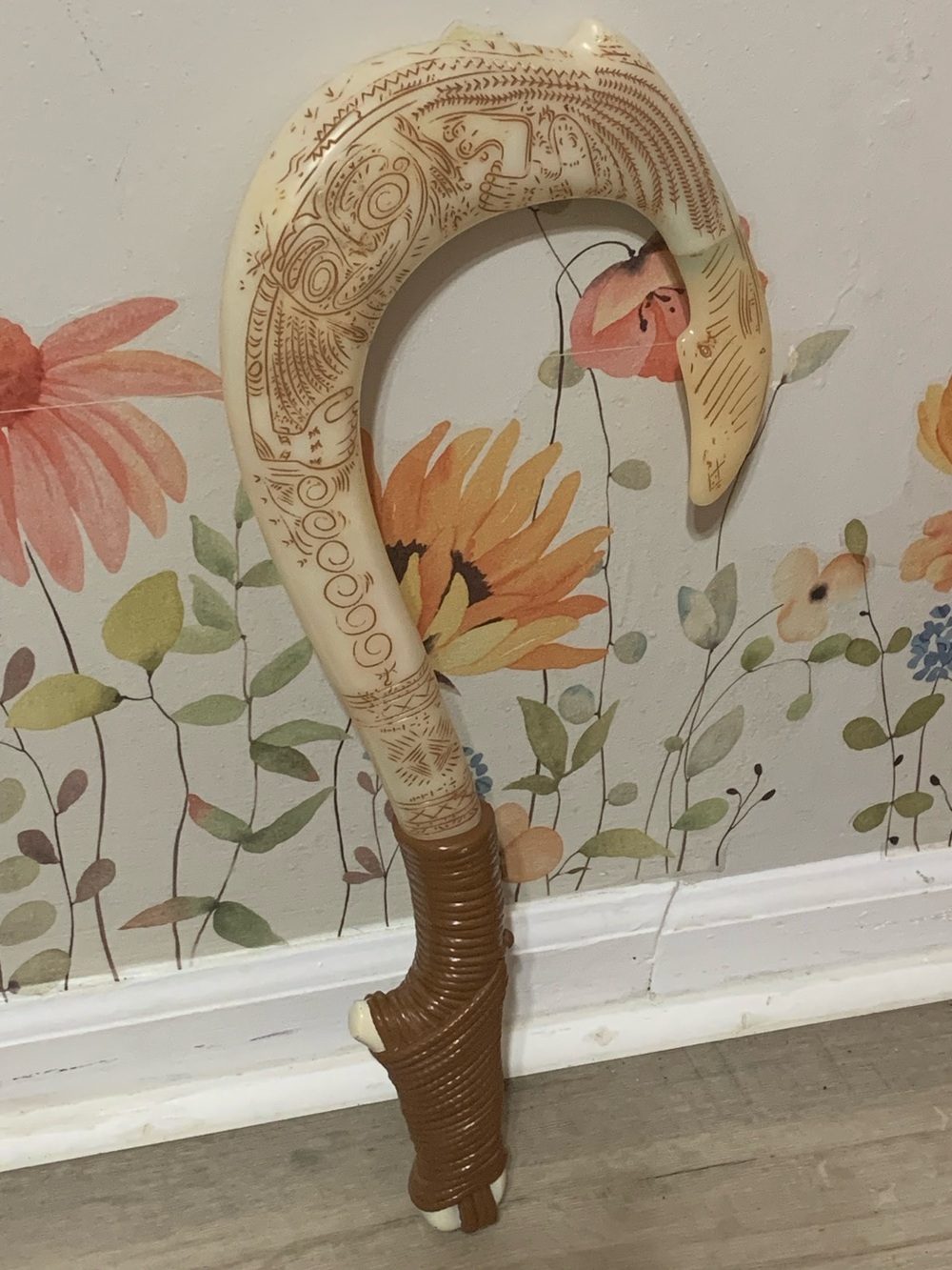 Moana Maui’s Hook - Lights Up and Makes Sounds